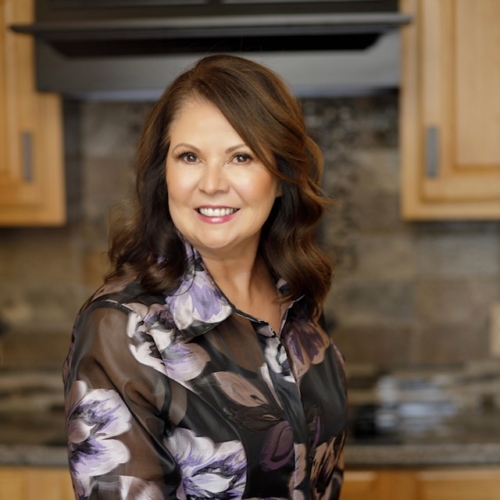 Interior Design Professional Lori Carpenter Reveals The Myths and Truths About Working with an Interior Designer On Influencers Radio